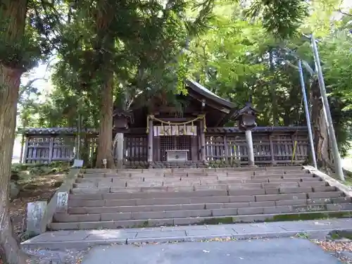 諏訪大社上社前宮の本殿・本堂