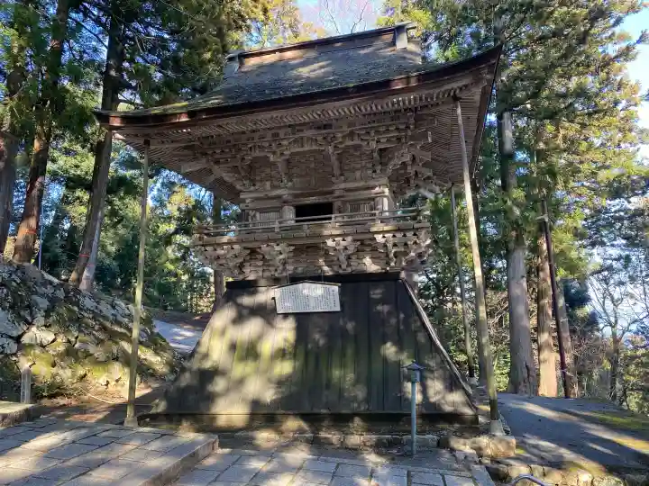 成相寺の{uncategorized: "未分類", other: "その他", undefined: "問題あり", building: "その他建物", grave: "お墓", sacred_gate: "鳥居", guardian: "狛犬", statue: "像", buddha: "仏像", history: "歴史", nature: "自然", garden: "庭園", animal: "動物", pagoda: "塔", temizu: "手水舎", mountain_gate: "山門・神門", sanctuary: "本殿・本堂", subordinate: "末社・摂社", art: "芸術", scenery: "景色", jizo: "地蔵", ema: "絵馬", goshuin: "御朱印", omikuji: "おみくじ", items: "授与品その他", amulet: "お守り", goshuincho: "御朱印帳", eats: "食事", festival: "お祭り", votive_dance: "神楽", shichigosan: "七五三参", wedding: "結婚式", experience: "体験その他", initially: "初詣", around: "周辺", anti_infection: "感染症対策"}