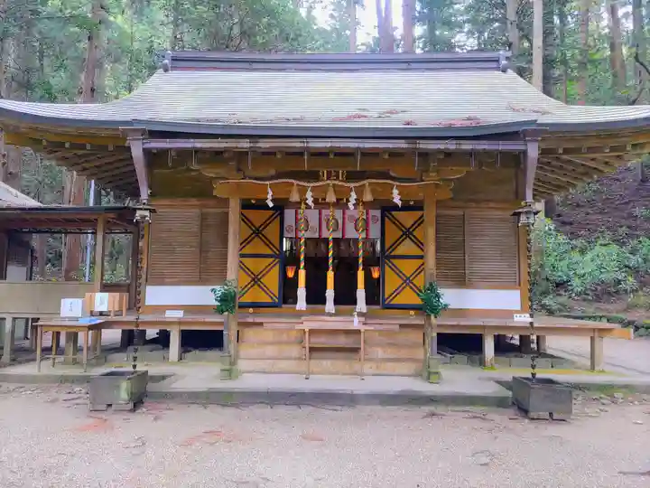 室生龍穴神社の本殿・本堂