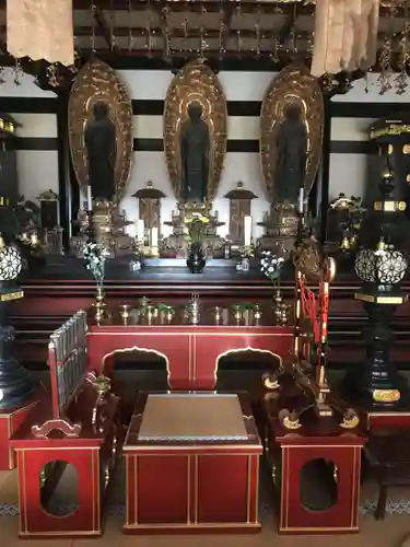 長命寺の本殿・本堂