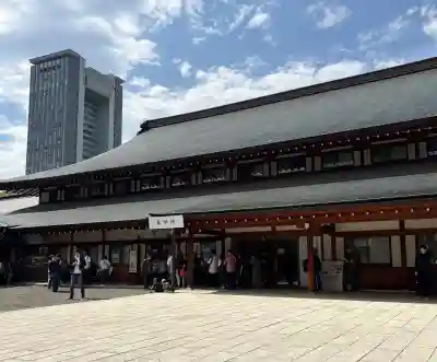 靖國神社の{uncategorized: "未分類", other: "その他", undefined: "問題あり", building: "その他建物", grave: "お墓", sacred_gate: "鳥居", guardian: "狛犬", statue: "像", buddha: "仏像", history: "歴史", nature: "自然", garden: "庭園", animal: "動物", pagoda: "塔", temizu: "手水舎", mountain_gate: "山門・神門", sanctuary: "本殿・本堂", subordinate: "末社・摂社", art: "芸術", scenery: "景色", jizo: "地蔵", ema: "絵馬", goshuin: "御朱印", omikuji: "おみくじ", items: "授与品その他", amulet: "お守り", goshuincho: "御朱印帳", eats: "食事", festival: "お祭り", votive_dance: "神楽", shichigosan: "七五三参", wedding: "結婚式", experience: "体験その他", initially: "初詣", around: "周辺", anti_infection: "感染症対策"}