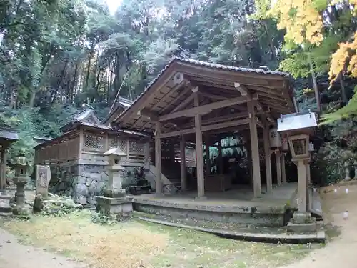 等彌神社の本殿