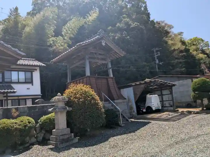 本妙寺の{uncategorized: "未分類", other: "その他", undefined: "問題あり", building: "その他建物", grave: "お墓", sacred_gate: "鳥居", guardian: "狛犬", statue: "像", buddha: "仏像", history: "歴史", nature: "自然", garden: "庭園", animal: "動物", pagoda: "塔", temizu: "手水舎", mountain_gate: "山門・神門", sanctuary: "本殿・本堂", subordinate: "末社・摂社", art: "芸術", scenery: "景色", jizo: "地蔵", ema: "絵馬", goshuin: "御朱印", omikuji: "おみくじ", items: "授与品その他", amulet: "お守り", goshuincho: "御朱印帳", eats: "食事", festival: "お祭り", votive_dance: "神楽", shichigosan: "七五三参", wedding: "結婚式", experience: "体験その他", initially: "初詣", around: "周辺", anti_infection: "感染症対策"}