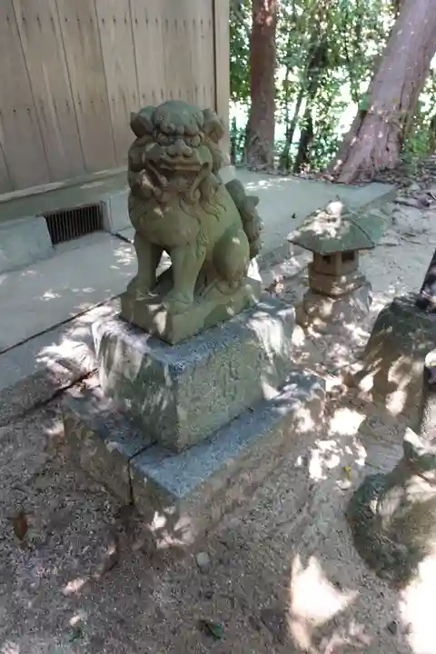 忍坂山口坐神社の狛犬