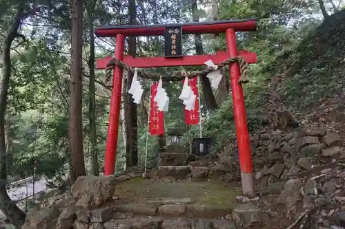 唐澤山神社の末社