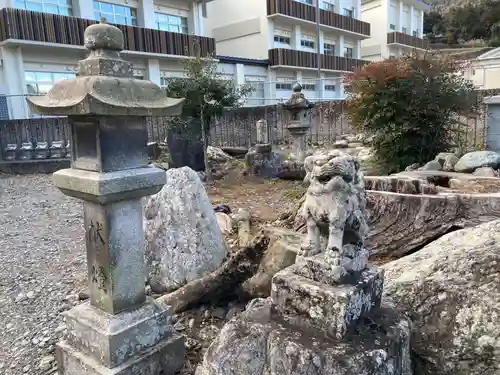 葛倉神社の狛犬