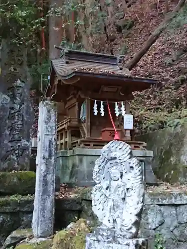 甲斐駒ヶ岳神社の仏像