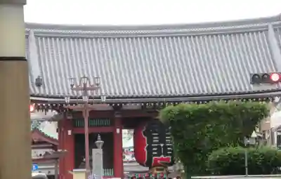 浅草寺の山門・神門