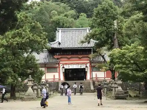 手向山八幡宮の山門