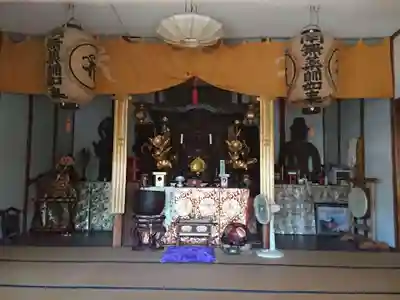 西薬師教会の本殿・本堂