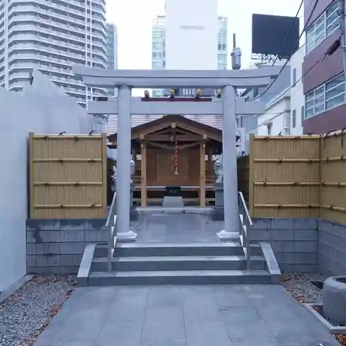 北青山秋葉神社(稲荷神社)の鳥居