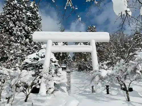 土津神社｜こどもと出世の神さまの鳥居