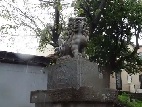 神明社の狛犬