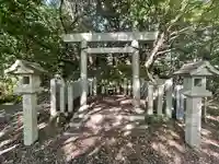 稲荷大明神の鳥居