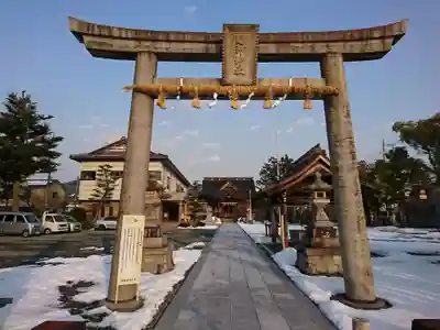 國神神社の鳥居
