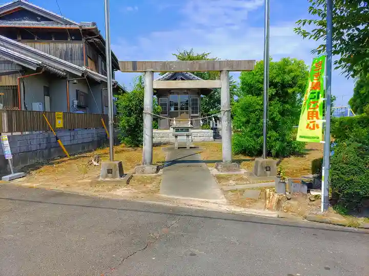 神明社(板葺)の鳥居