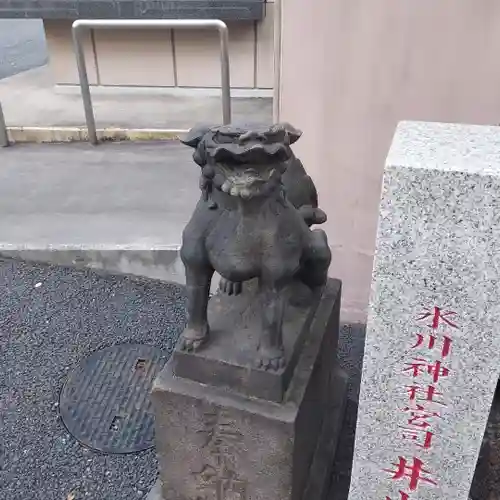 白金氷川神社の狛犬