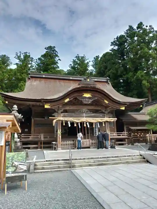 小國神社の本殿・本堂