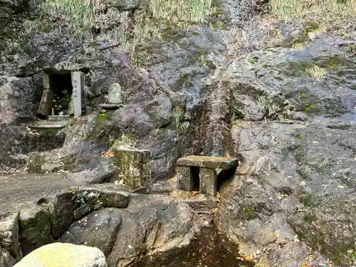 満願滝弁財天(大阪府)