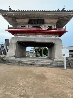 西大寺の{uncategorized: "未分類", other: "その他", undefined: "問題あり", building: "その他建物", grave: "お墓", sacred_gate: "鳥居", guardian: "狛犬", statue: "像", buddha: "仏像", history: "歴史", nature: "自然", garden: "庭園", animal: "動物", pagoda: "塔", temizu: "手水舎", mountain_gate: "山門・神門", sanctuary: "本殿・本堂", subordinate: "末社・摂社", art: "芸術", scenery: "景色", jizo: "地蔵", ema: "絵馬", goshuin: "御朱印", omikuji: "おみくじ", items: "授与品その他", amulet: "お守り", goshuincho: "御朱印帳", eats: "食事", festival: "お祭り", votive_dance: "神楽", shichigosan: "七五三参", wedding: "結婚式", experience: "体験その他", initially: "初詣", around: "周辺", anti_infection: "感染症対策"}