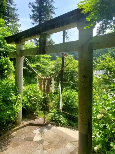 石都々古和気神社の鳥居