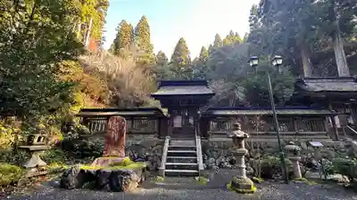 三輪神社阿弥陀堂(滋賀県)
