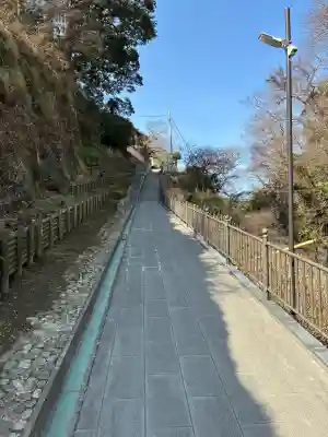 成就院の{uncategorized: "未分類", other: "その他", undefined: "問題あり", building: "その他建物", grave: "お墓", sacred_gate: "鳥居", guardian: "狛犬", statue: "像", buddha: "仏像", history: "歴史", nature: "自然", garden: "庭園", animal: "動物", pagoda: "塔", temizu: "手水舎", mountain_gate: "山門・神門", sanctuary: "本殿・本堂", subordinate: "末社・摂社", art: "芸術", scenery: "景色", jizo: "地蔵", ema: "絵馬", goshuin: "御朱印", omikuji: "おみくじ", items: "授与品その他", amulet: "お守り", goshuincho: "御朱印帳", eats: "食事", festival: "お祭り", votive_dance: "神楽", shichigosan: "七五三参", wedding: "結婚式", experience: "体験その他", initially: "初詣", around: "周辺", anti_infection: "感染症対策"}