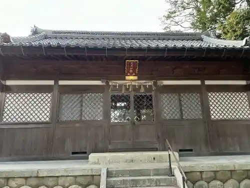 大木神社の{uncategorized: "未分類", other: "その他", undefined: "問題あり", building: "その他建物", grave: "お墓", sacred_gate: "鳥居", guardian: "狛犬", statue: "像", buddha: "仏像", history: "歴史", nature: "自然", garden: "庭園", animal: "動物", pagoda: "塔", temizu: "手水舎", mountain_gate: "山門・神門", sanctuary: "本殿・本堂", subordinate: "末社・摂社", art: "芸術", scenery: "景色", jizo: "地蔵", ema: "絵馬", goshuin: "御朱印", omikuji: "おみくじ", items: "授与品その他", amulet: "お守り", goshuincho: "御朱印帳", eats: "食事", festival: "お祭り", votive_dance: "神楽", shichigosan: "七五三参", wedding: "結婚式", experience: "体験その他", initially: "初詣", around: "周辺", anti_infection: "感染症対策"}