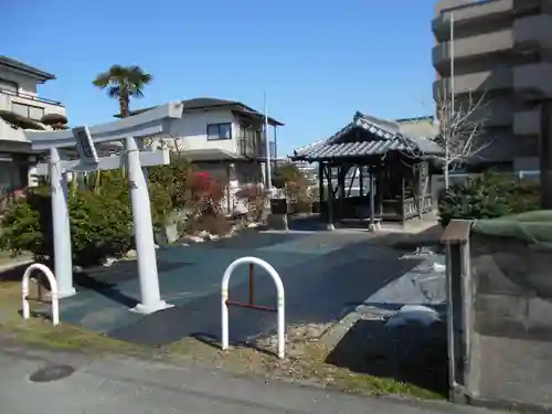 八咫烏神社の建物その他