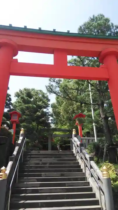 穴八幡宮の鳥居