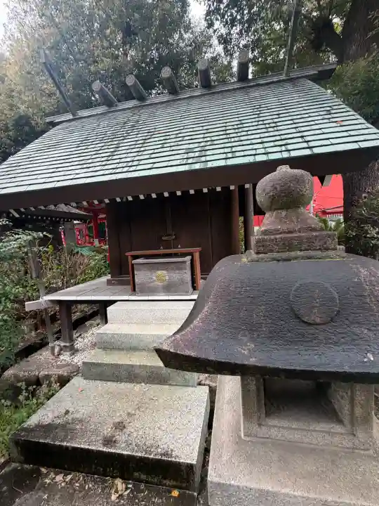 大島稲荷神社の{uncategorized: "未分類", other: "その他", undefined: "問題あり", building: "その他建物", grave: "お墓", sacred_gate: "鳥居", guardian: "狛犬", statue: "像", buddha: "仏像", history: "歴史", nature: "自然", garden: "庭園", animal: "動物", pagoda: "塔", temizu: "手水舎", mountain_gate: "山門・神門", sanctuary: "本殿・本堂", subordinate: "末社・摂社", art: "芸術", scenery: "景色", jizo: "地蔵", ema: "絵馬", goshuin: "御朱印", omikuji: "おみくじ", items: "授与品その他", amulet: "お守り", goshuincho: "御朱印帳", eats: "食事", festival: "お祭り", votive_dance: "神楽", shichigosan: "七五三参", wedding: "結婚式", experience: "体験その他", initially: "初詣", around: "周辺", anti_infection: "感染症対策"}