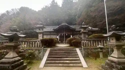 穴師坐兵主神社の本殿