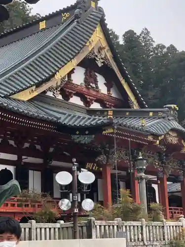 久遠寺の本殿