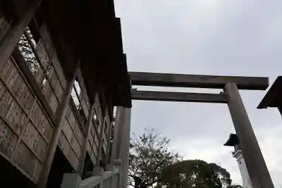 伊勢山皇大神宮の鳥居