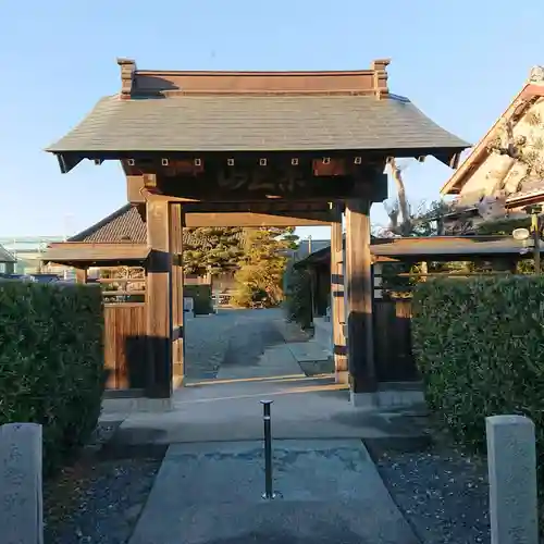 真光寺の山門