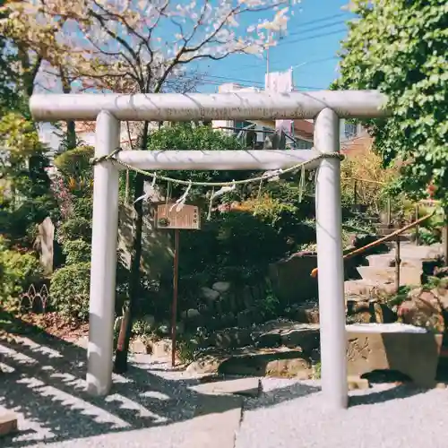 鎮守氷川神社の鳥居