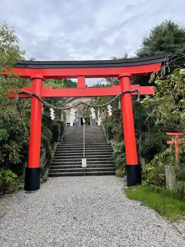 二川伏見稲荷の鳥居