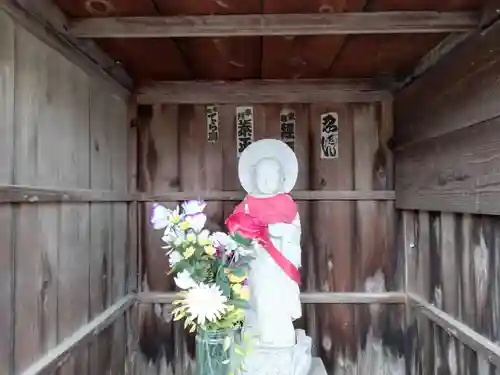 栗橋八坂神社の地蔵