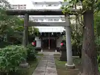 於岩稲荷田宮神社の鳥居