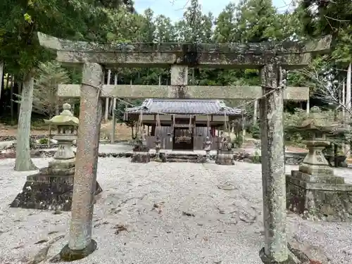 茅原神社の鳥居