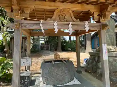 三島八幡神社の手水舎