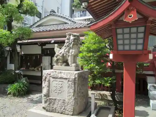 秋葉神社の狛犬