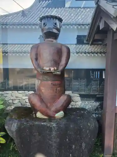 河童神社の像