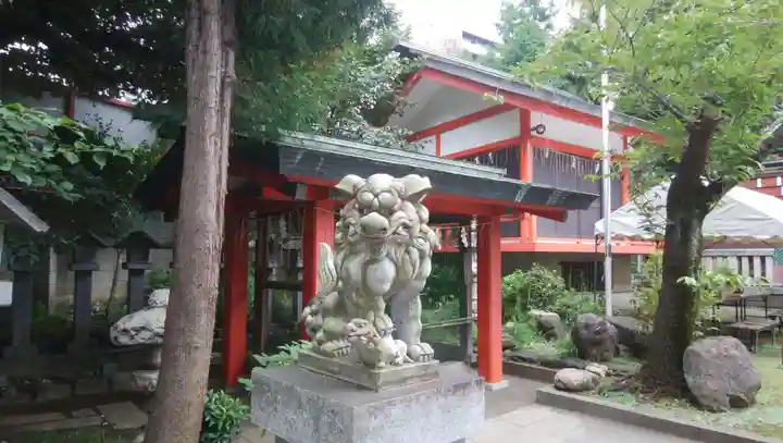 くまくま神社(導きの社 熊野町熊野神社)の狛犬