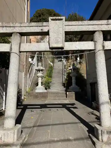 新作八幡宮(神奈川県)