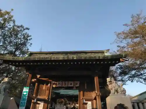 忌宮神社の山門