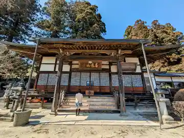 長光寺の本殿・本堂