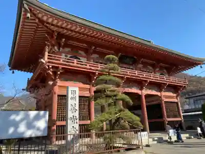 甲斐善光寺の山門・神門