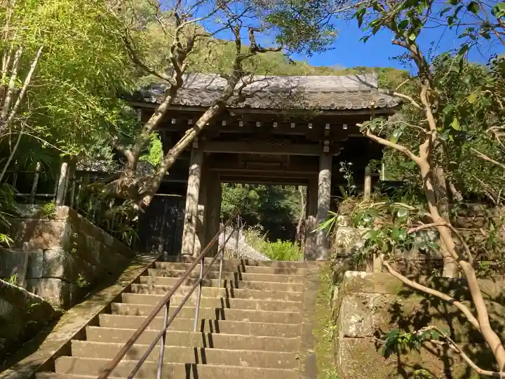 黄梅院(円覚寺塔頭)の{uncategorized: "未分類", other: "その他", undefined: "問題あり", building: "その他建物", grave: "お墓", sacred_gate: "鳥居", guardian: "狛犬", statue: "像", buddha: "仏像", history: "歴史", nature: "自然", garden: "庭園", animal: "動物", pagoda: "塔", temizu: "手水舎", mountain_gate: "山門・神門", sanctuary: "本殿・本堂", subordinate: "末社・摂社", art: "芸術", scenery: "景色", jizo: "地蔵", ema: "絵馬", goshuin: "御朱印", omikuji: "おみくじ", items: "授与品その他", amulet: "お守り", goshuincho: "御朱印帳", eats: "食事", festival: "お祭り", votive_dance: "神楽", shichigosan: "七五三参", wedding: "結婚式", experience: "体験その他", initially: "初詣", around: "周辺", anti_infection: "感染症対策"}