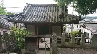 若宮八幡宮の山門・神門